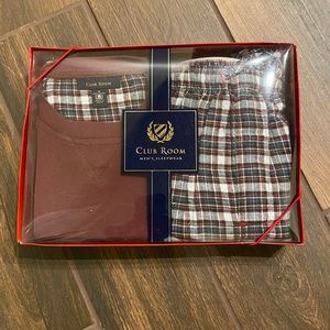 Women or Men’s pajamas NWT